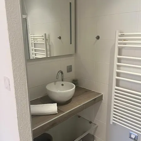 L'escalier Du Chateau T4 Duplex 9 Couchages 4* Appartamento Annecy